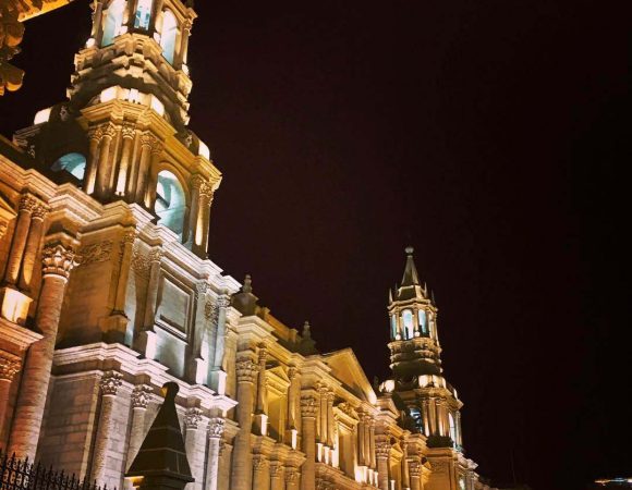 Lugares que puedes visitar de noche en la ciudad de Arequipa